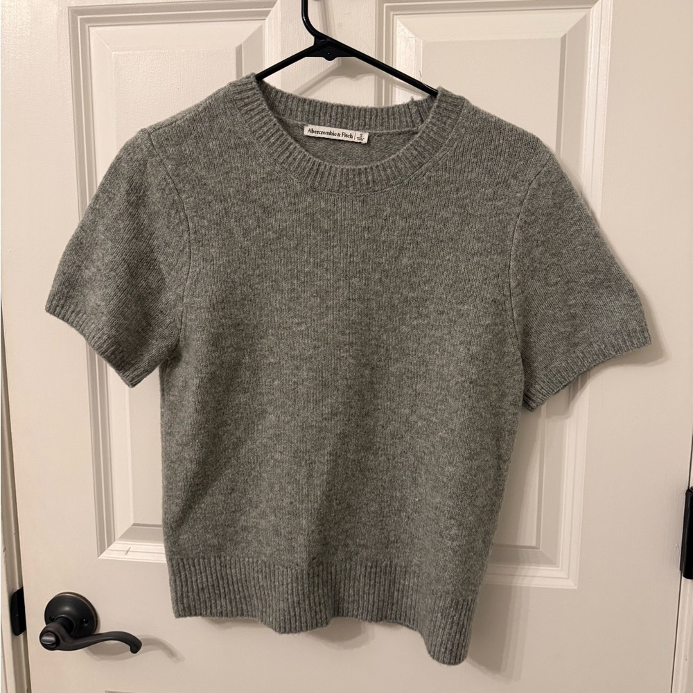 Abercrombie Gray Short Sleeve Sweater